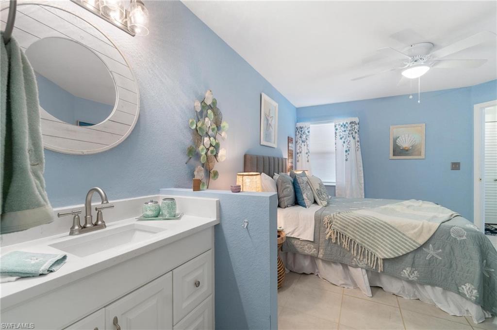 VENETIAN PALMS - Residential