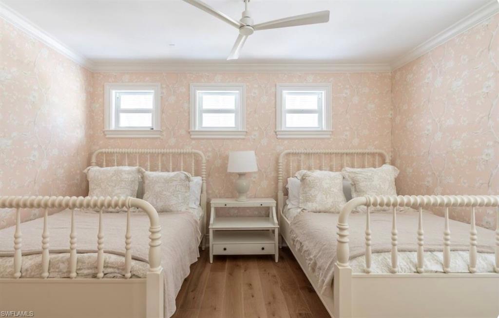 MOORINGS - Residential Lease