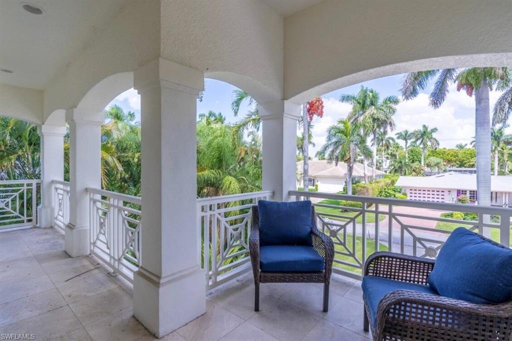 MOORINGS - Residential Lease