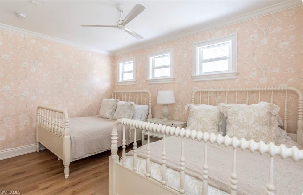 MOORINGS - Residential Lease