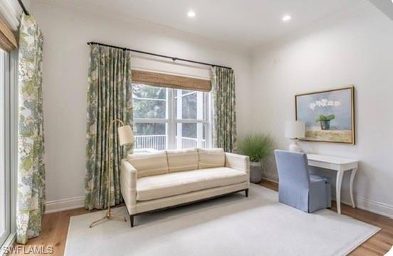 MOORINGS - Residential Lease