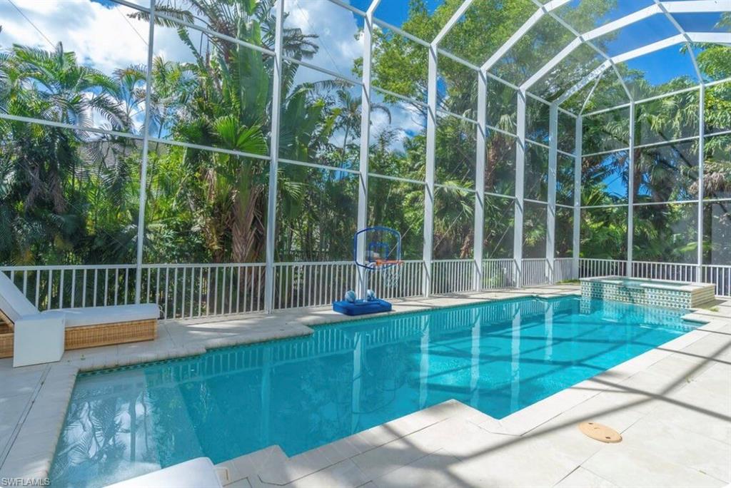 MOORINGS - Residential Lease