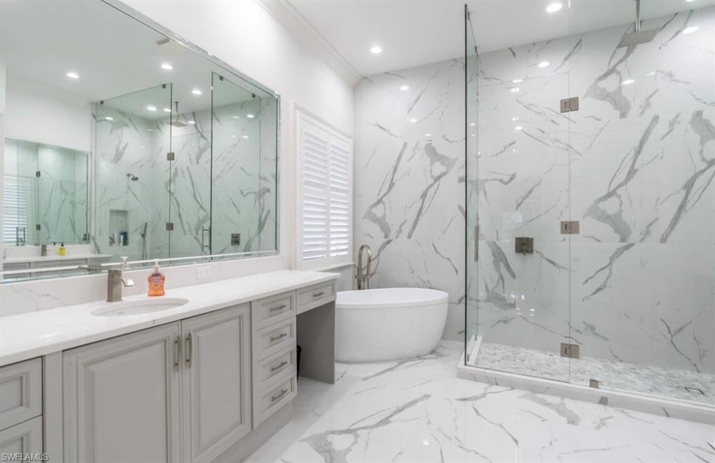 MOORINGS - Residential Lease