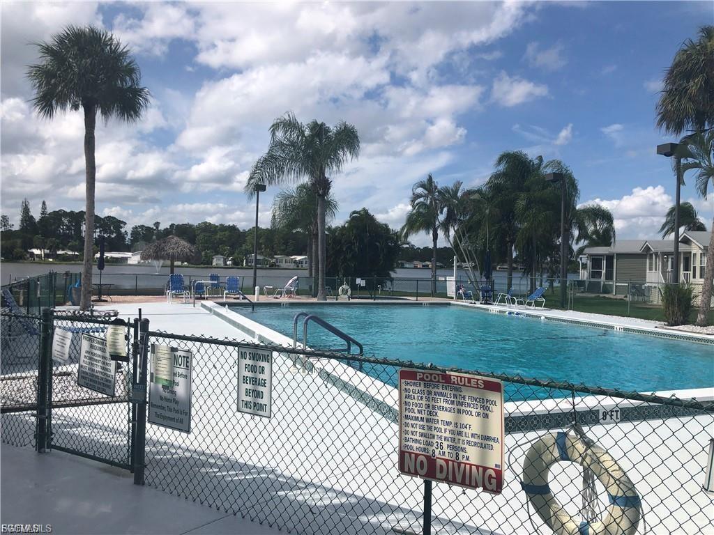 CORKSCREW WOODLANDS - Residential