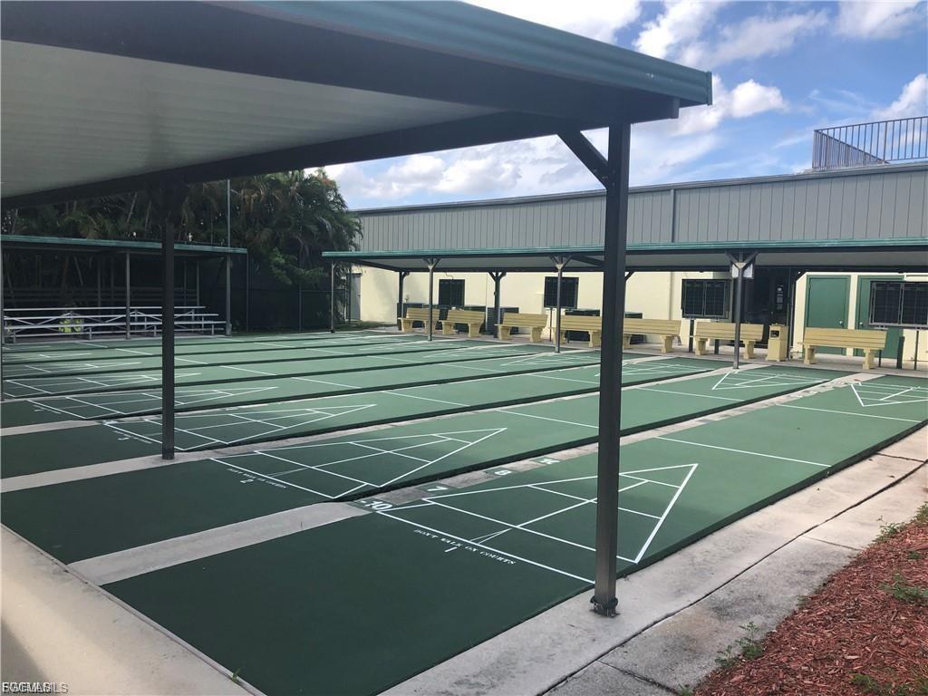 CORKSCREW WOODLANDS - Residential