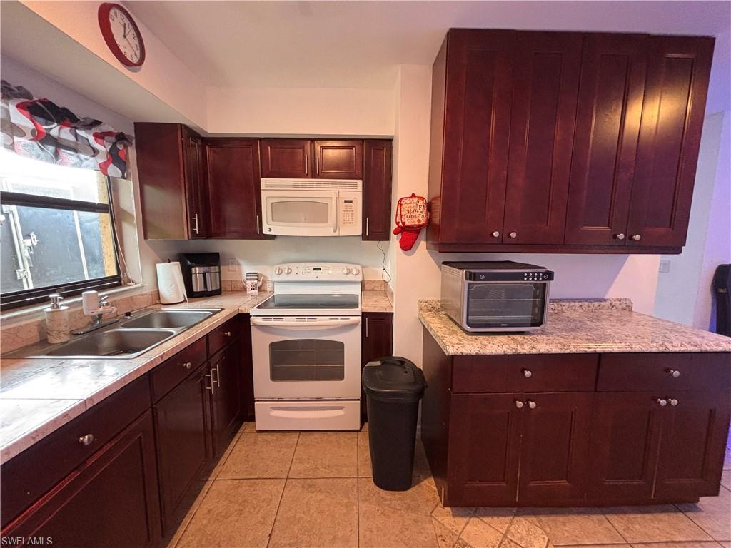 GOLDEN GATE CITY - Residential Lease