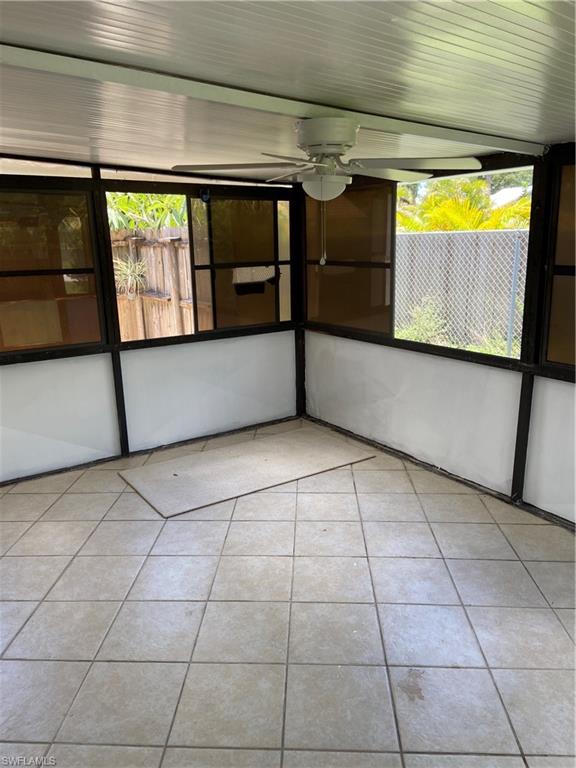 SAN CARLOS PARK - Residential