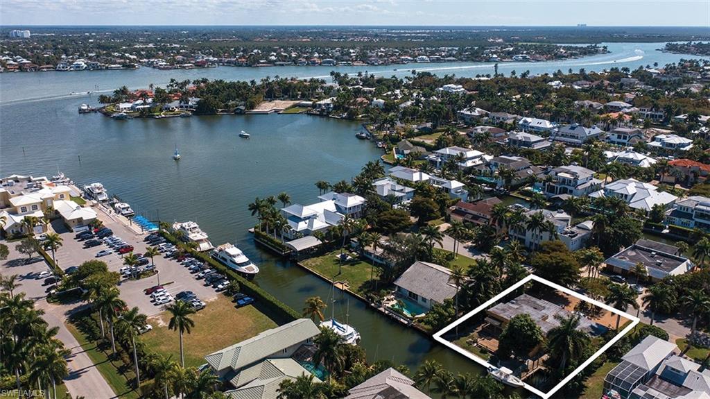 AQUALANE SHORES - Residential