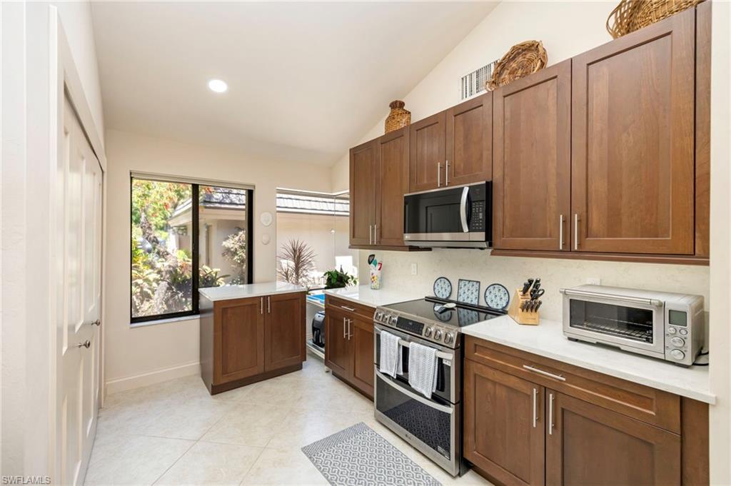 BEARS PAW VILLAS - Residential