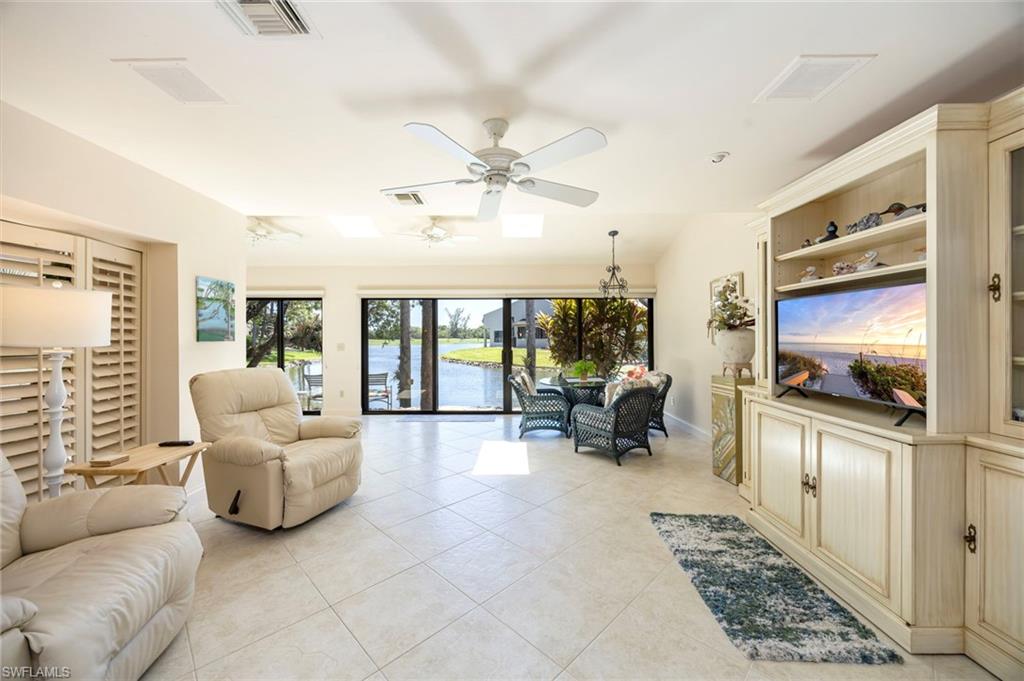 BEARS PAW VILLAS - Residential