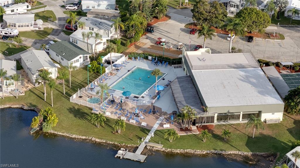 CORKSCREW WOODLANDS - Residential