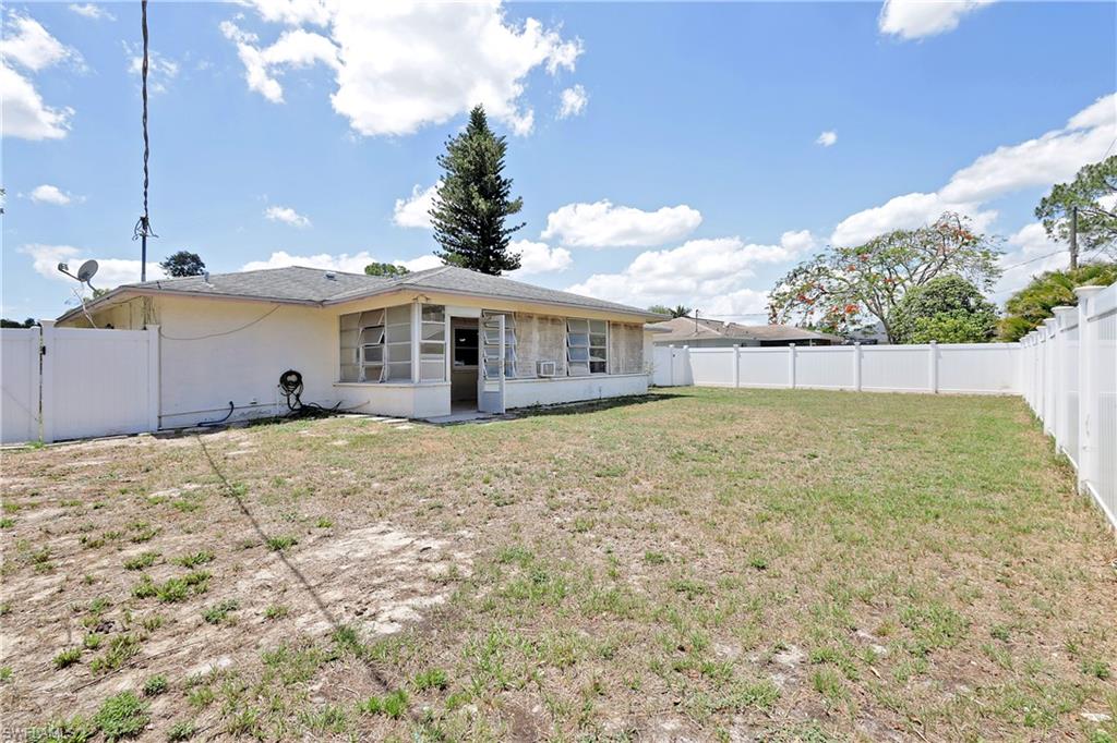 SAN CARLOS PARK - Residential