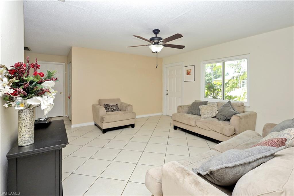 SAN CARLOS PARK - Residential