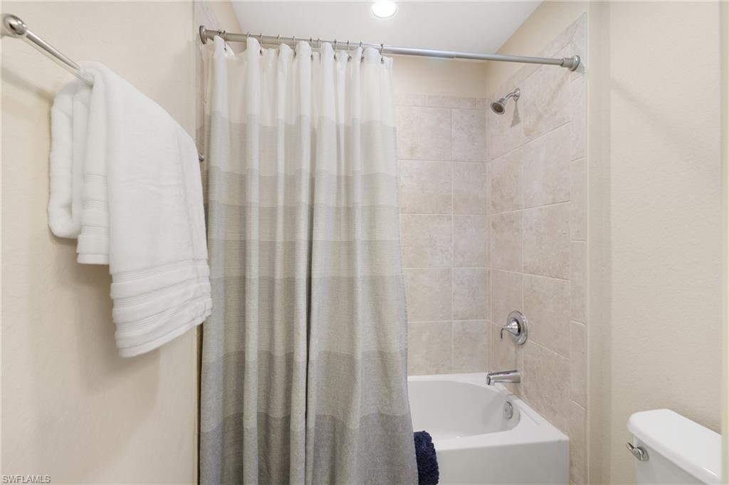 REFLECTION ISLES - Residential