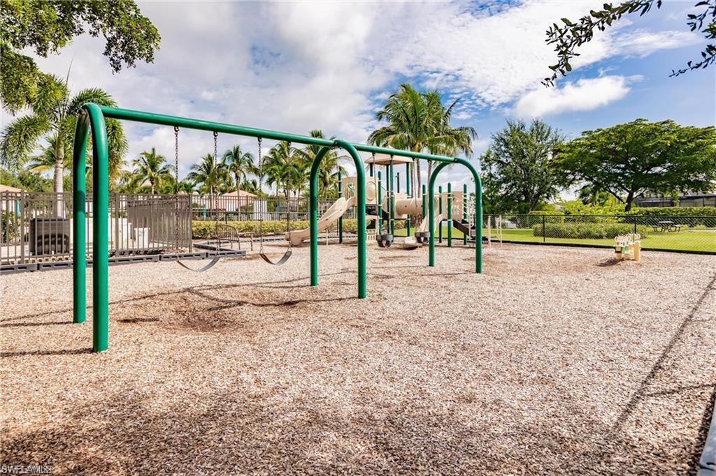 REFLECTION ISLES - Residential