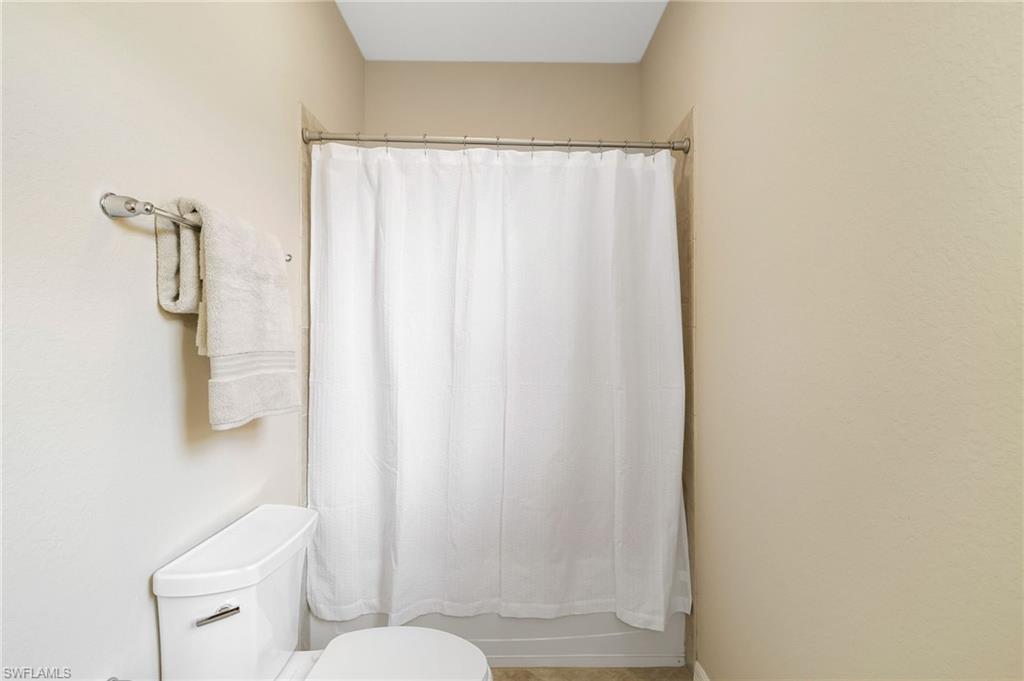 REFLECTION ISLES - Residential