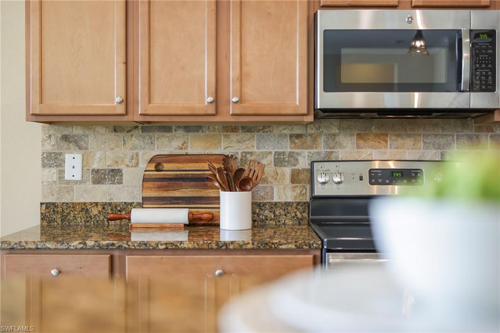 REFLECTION ISLES - Residential