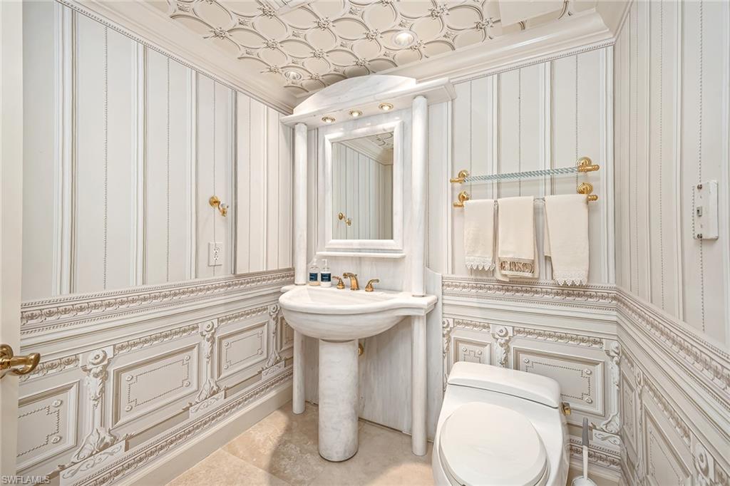 CONTESSA AT BAY COLONY - Residential