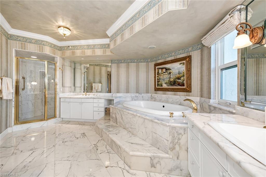 CONTESSA AT BAY COLONY - Residential