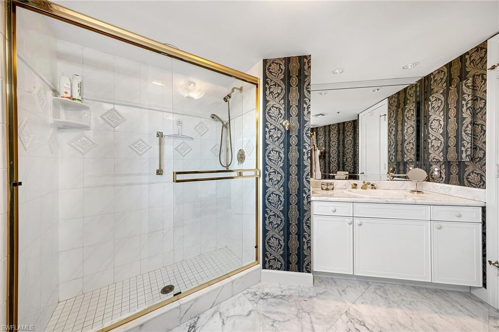 CONTESSA AT BAY COLONY - Residential