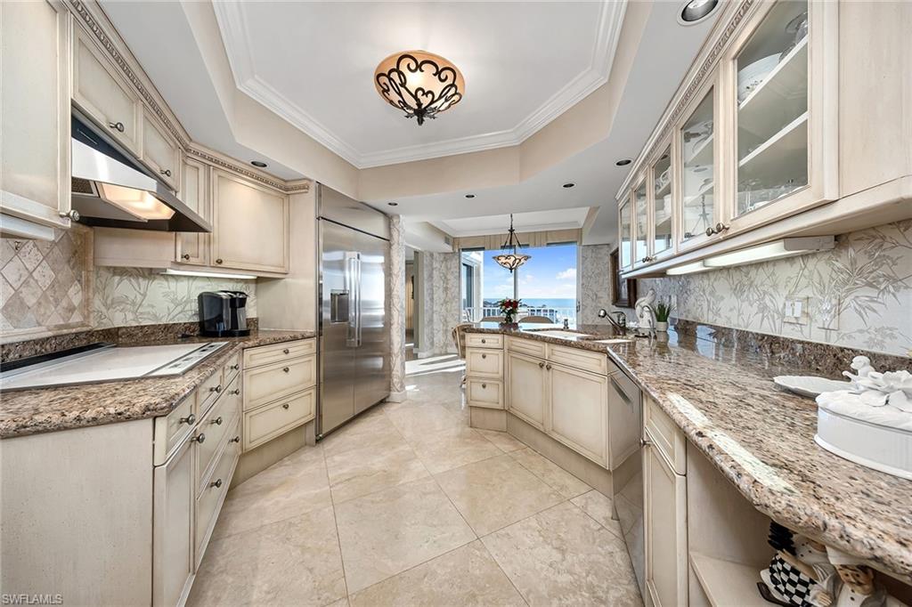 CONTESSA AT BAY COLONY - Residential