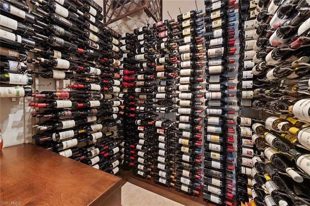 CREEKSIDE - Residential