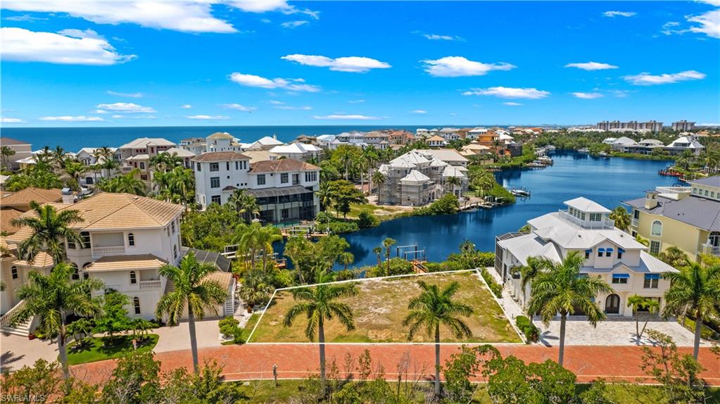 BAYFRONT GARDENS - Land