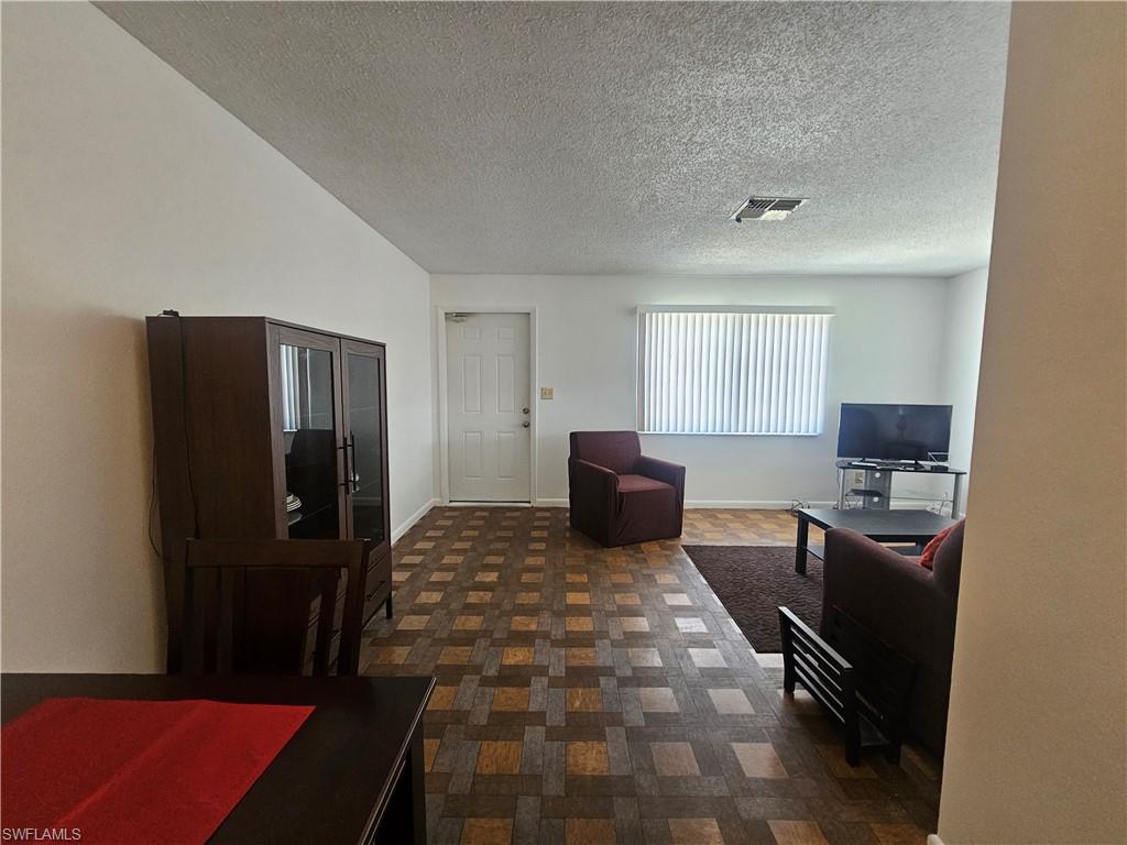 PINEWOOD CONDOMINIUM - Residential Lease