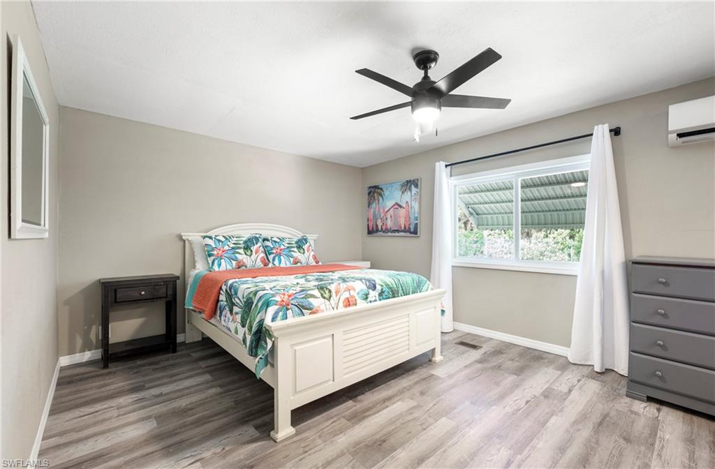 COACHLIGHT MANOR MOBILE HOME - Residential