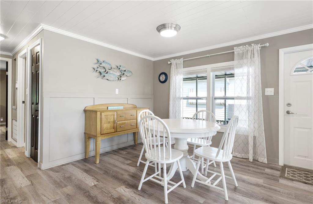 COACHLIGHT MANOR MOBILE HOME - Residential