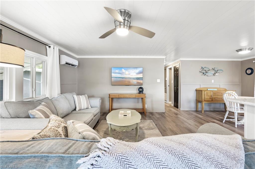 COACHLIGHT MANOR MOBILE HOME - Residential