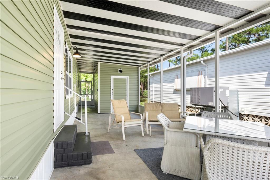 COACHLIGHT MANOR MOBILE HOME - Residential