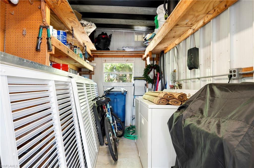 COACHLIGHT MANOR MOBILE HOME - Residential