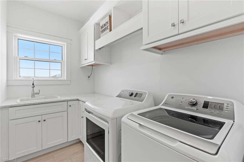 ISLAND SHORES - Residential