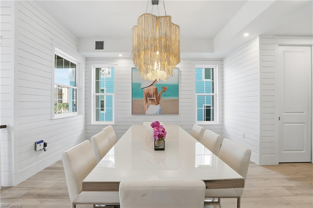 ISLAND SHORES - Residential