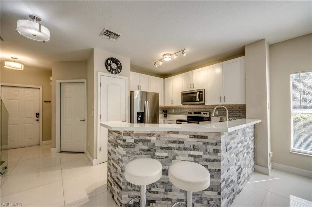 OLYMPIA POINTE - Residential