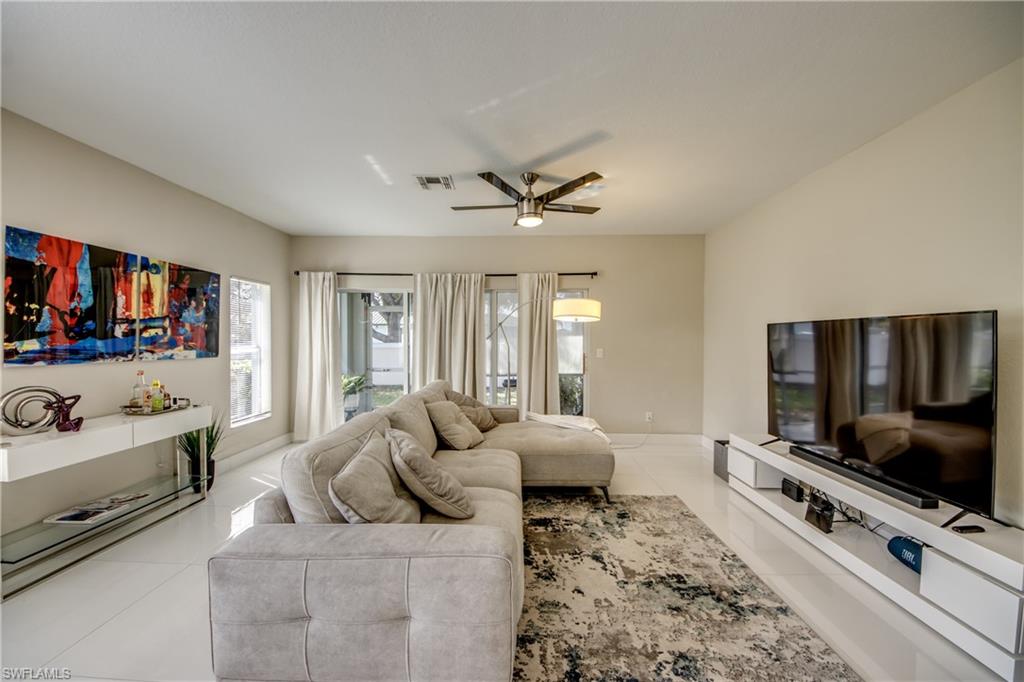 OLYMPIA POINTE - Residential