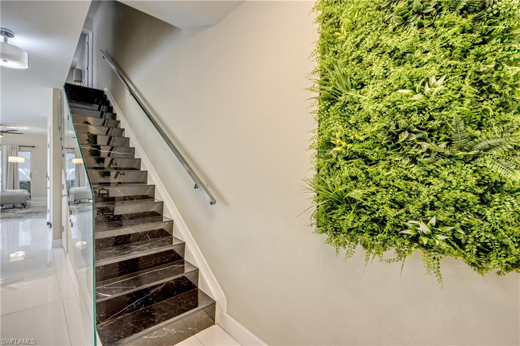 OLYMPIA POINTE - Residential