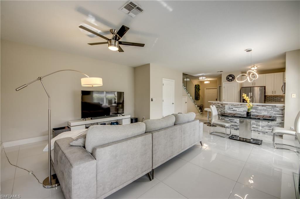 OLYMPIA POINTE - Residential