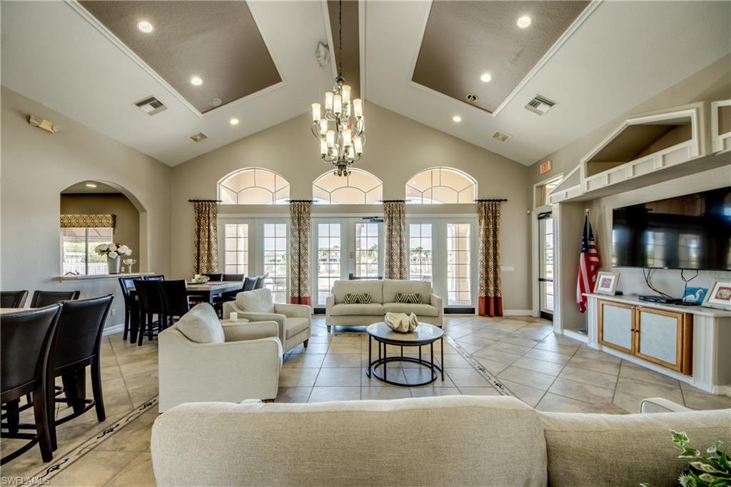 OLYMPIA POINTE - Residential