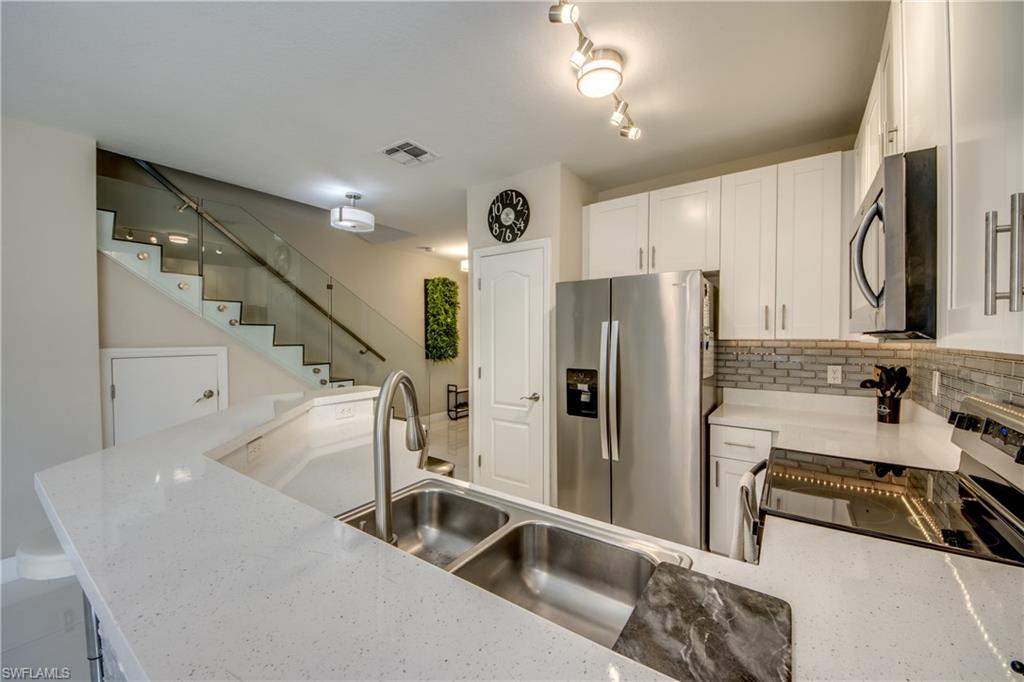 OLYMPIA POINTE - Residential