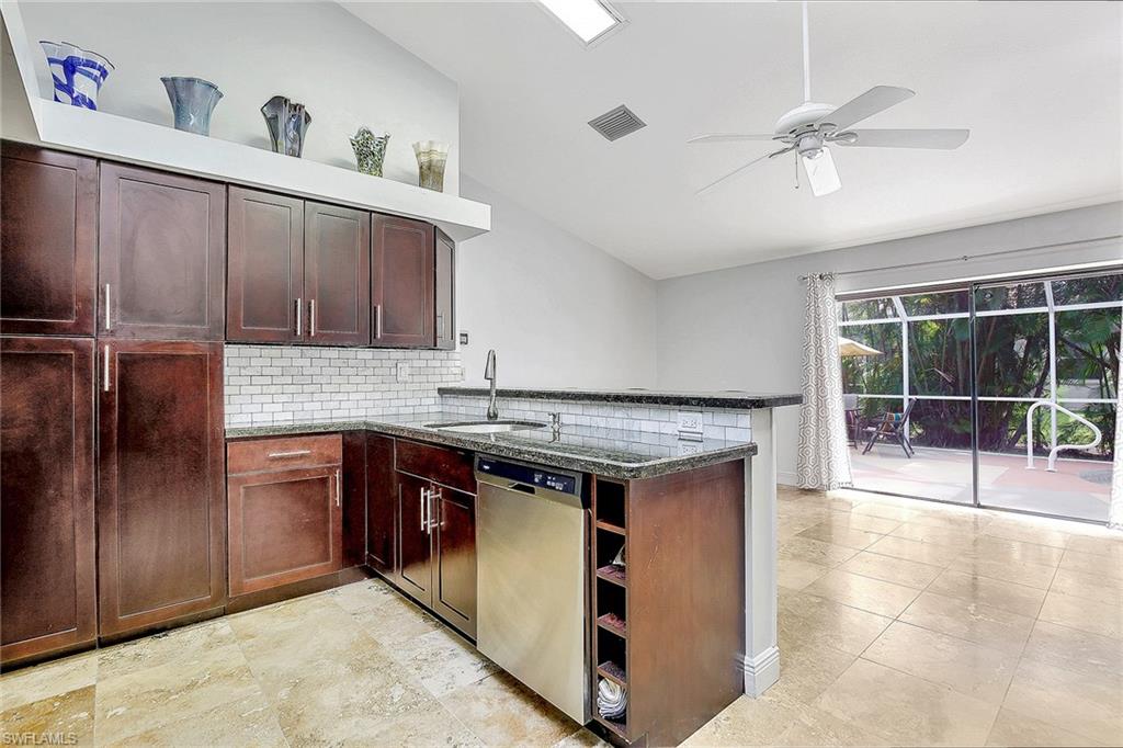 MARCO BEACH - Residential