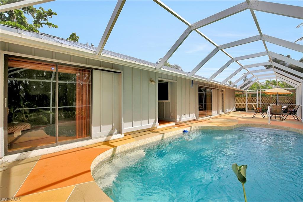 MARCO BEACH - Residential