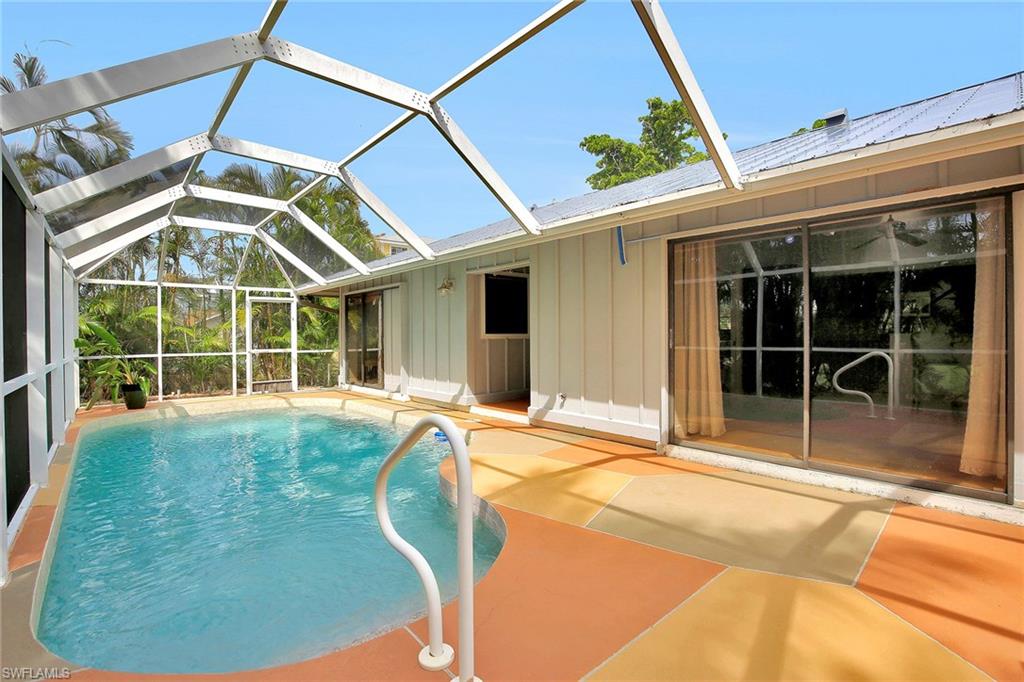 MARCO BEACH - Residential