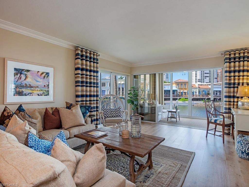 205 Park Shore DR 4-413