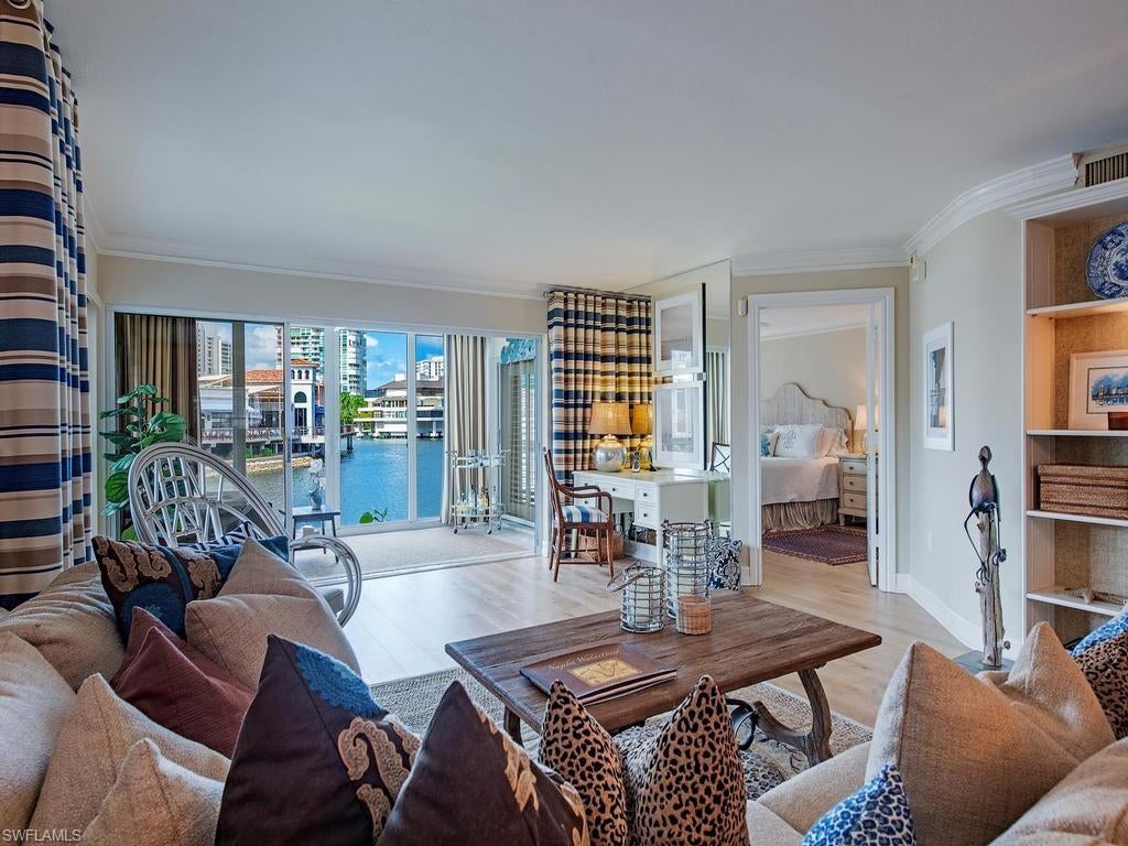 205 Park Shore DR 4-413