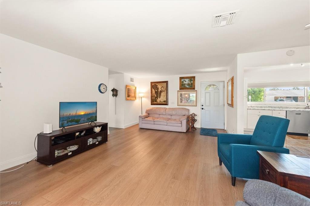 BARTENS PINEVIEW ESTATES - Residential