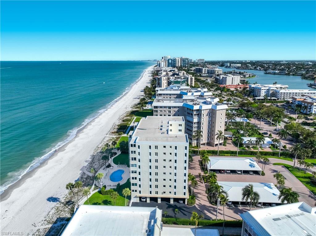 JAMAICA TOWERS - Residential