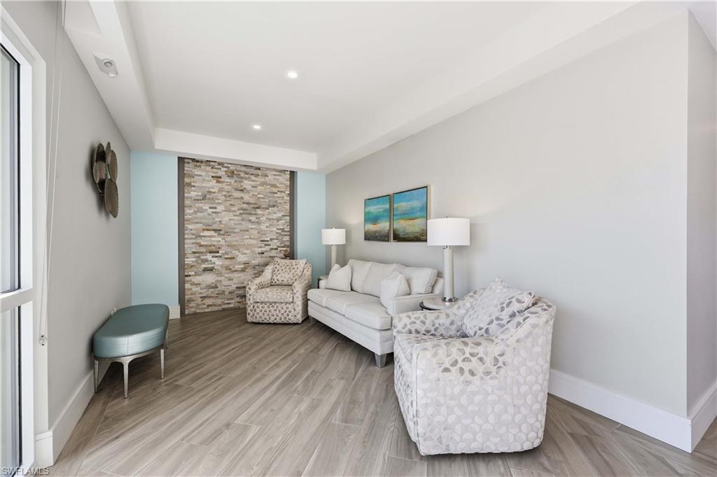 JAMAICA TOWERS - Residential