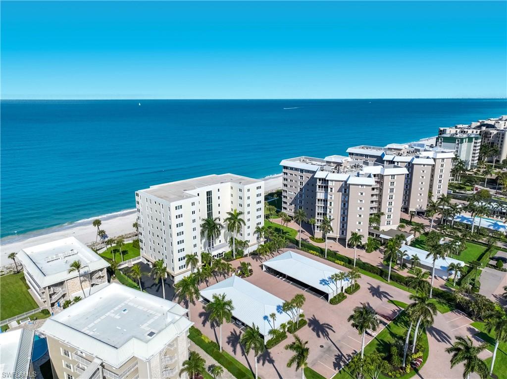 JAMAICA TOWERS - Residential